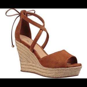 UGG Reagan chestnut sandals